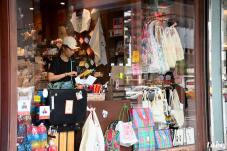 185679_3.jpg  : 82 KB